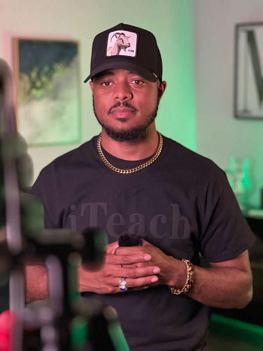 Monochromatic iTeach Tee | Teacher Appreciation Shirt | Minimalist Educator T-Shirt | Back to School or Year-Round Gift